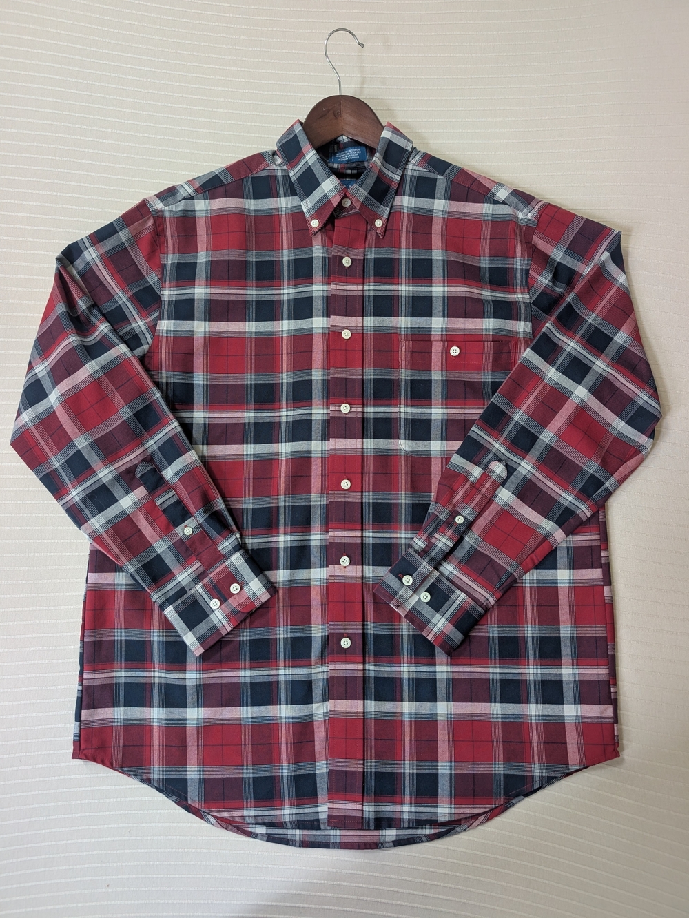 Men's Towncraft Wrinkle Free Button Down Plaid Casual Shirt Medium